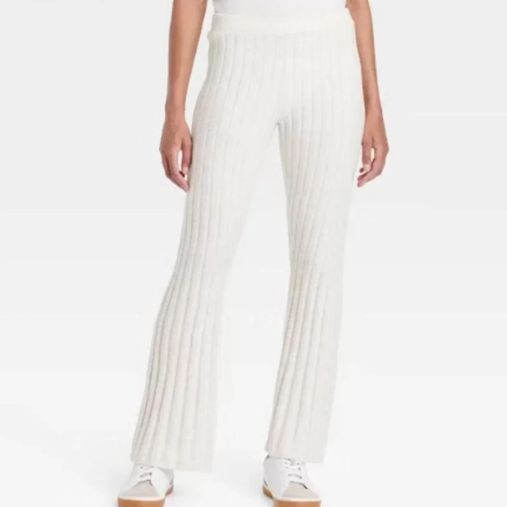 High Rise Ribbed Flare Pants - Picture 1 of 4